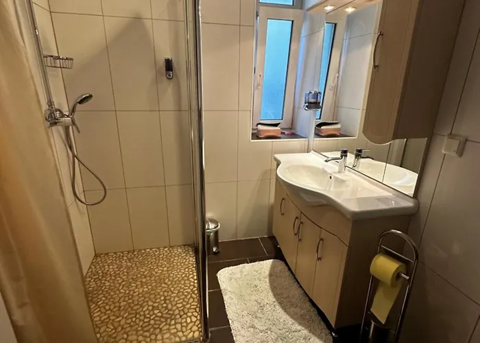 Modern In The Heart Of - Steps From The Opera Apartment Vienna